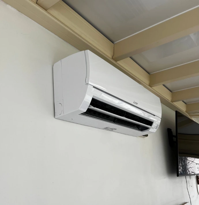 Installation climatisation reversible murale 